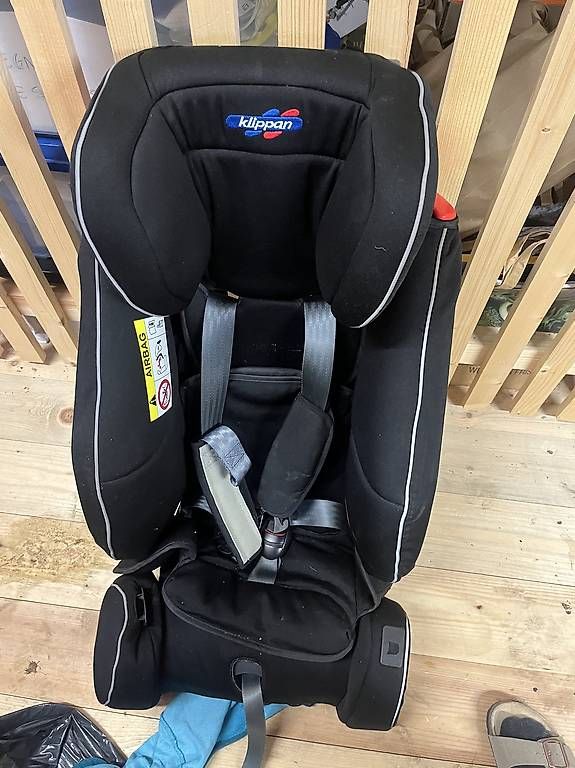 Seggiolini per auto: Klippan Triofix Kindersitz – Usato da Zürich venduto da lea_8j6n