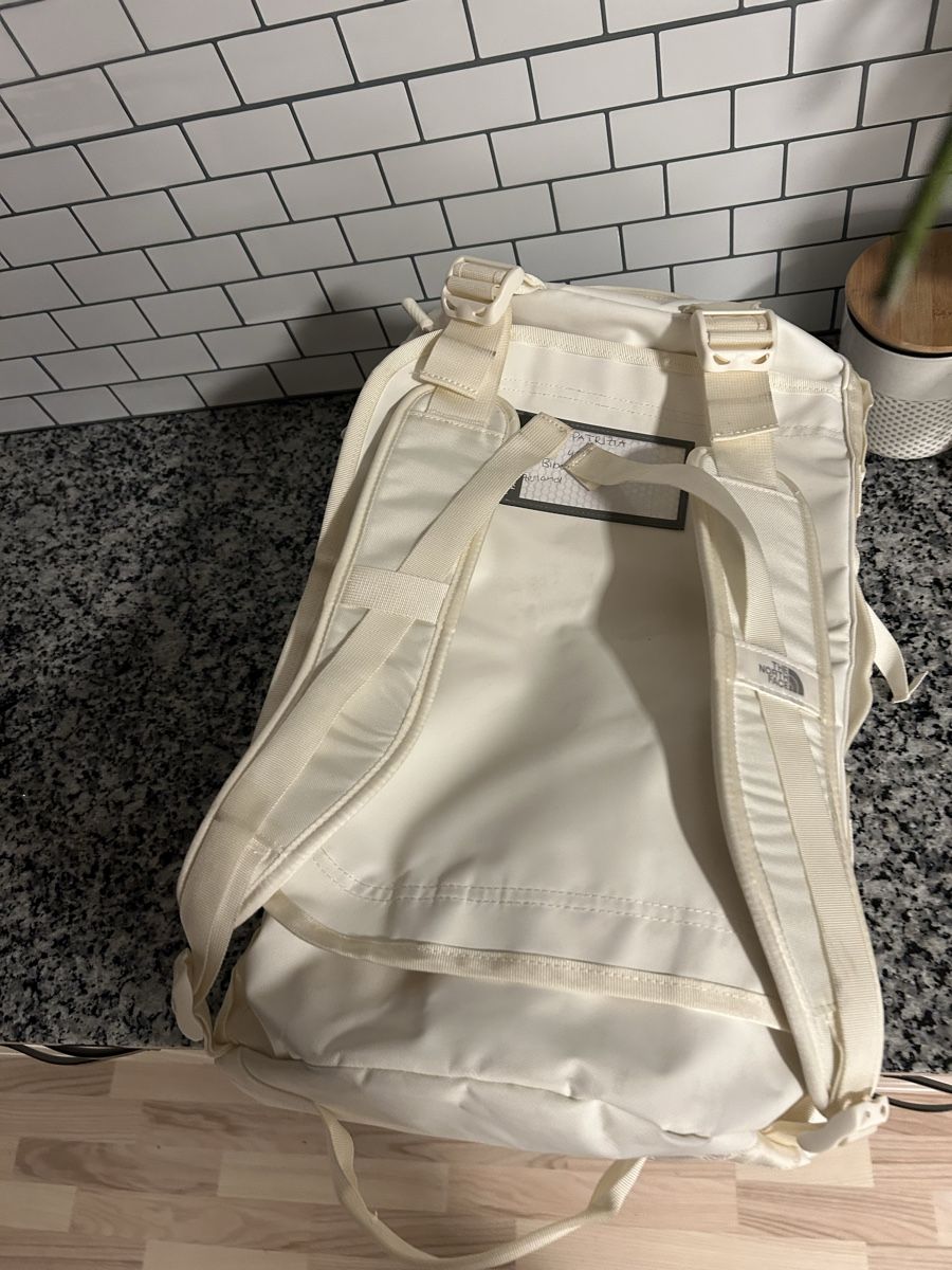North Face Taschen: The North Face Duffel Grösse S White Dune – Gebraucht aus Biberist von Blatter123456789