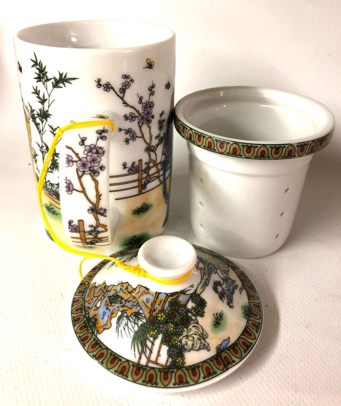 Tasses: Teetassen handbemalt mit Einsatzsieb – Neuf (Voir description) à Solothurn par auktion-schweiz 8