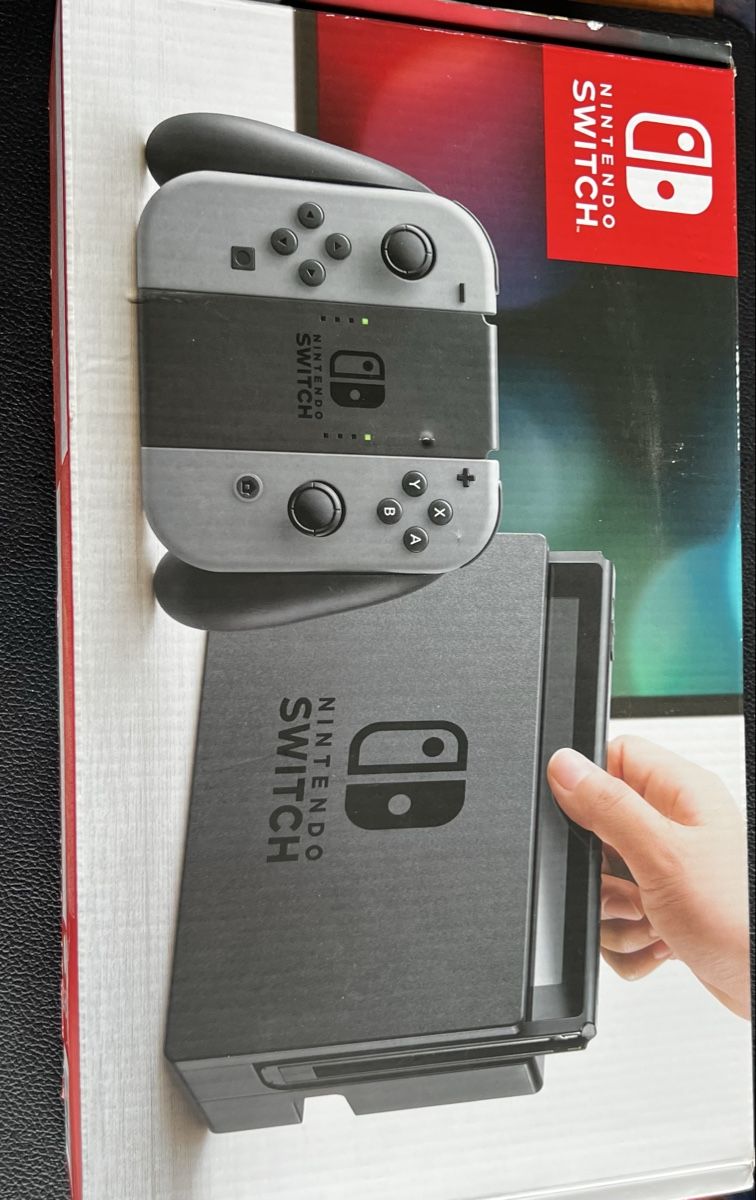 Nintendo Konsolen: Nintendo Switch Konsole Komplettpaket - Top Zustand - – Gebraucht aus Dällikon von Marcel.Niebling 7