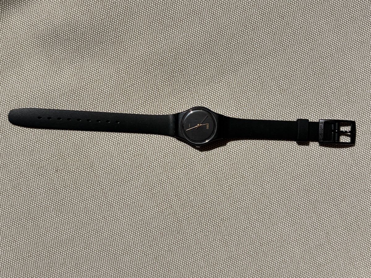 Swatch Orologi: Swatch Uhr Lady Kunststoff, schwarz – Usato da Möhlin venduto da seerose6 8