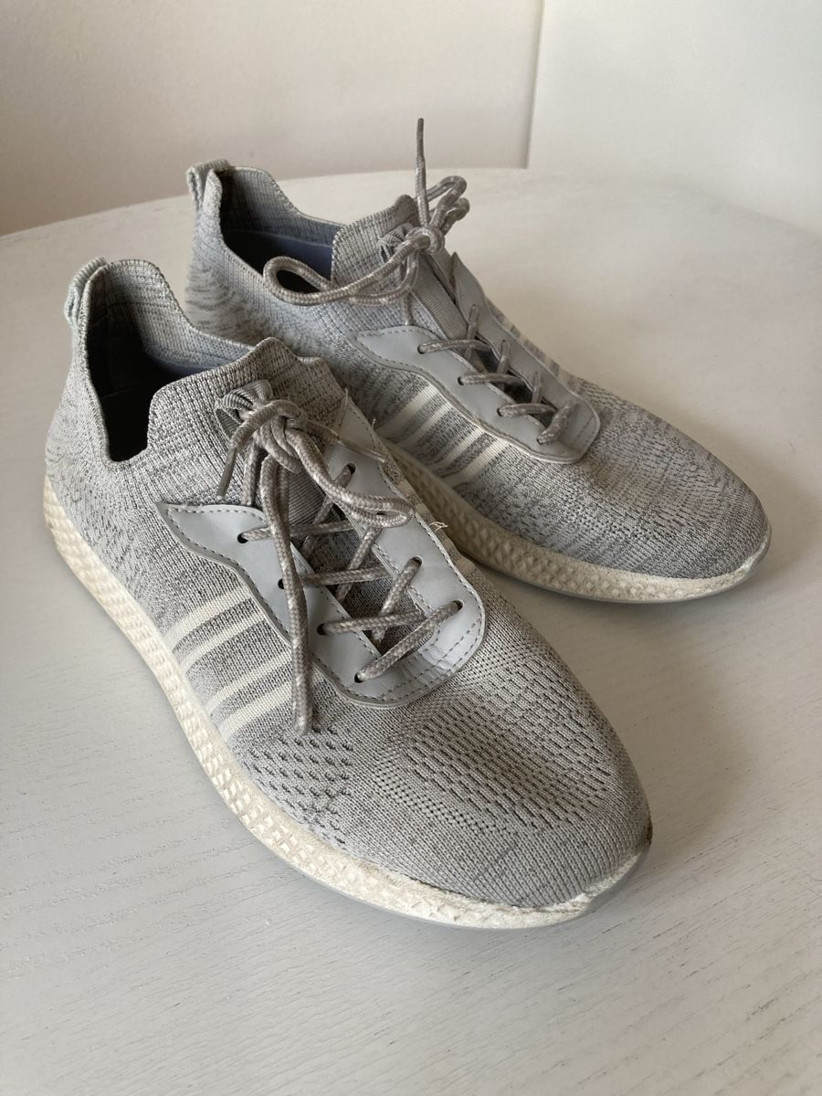 Herrenschuhe: Hallenschuhe 42 – Gebraucht aus Basel von bil_8mvw