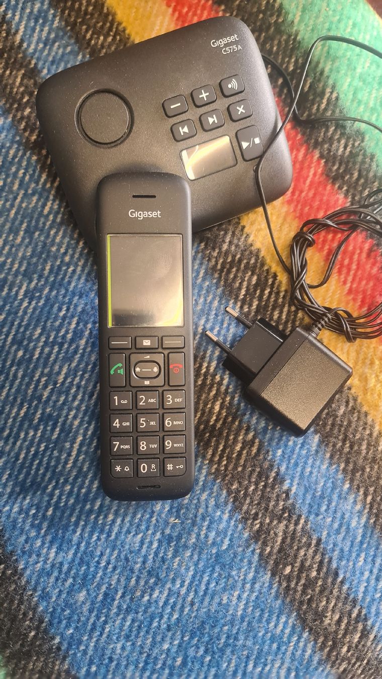 Gigaset Telefone: Findet Funktelefon – Neu (gemäss Beschreibung) aus Steffisburg von Alfredsiegen 1