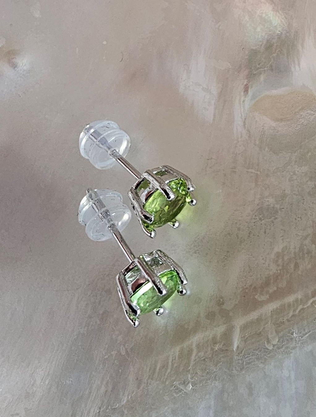 Orecchini pendenti & Orecchini a lobo: Ohrstecker Peridot Silber 925 – Nuovo (secondo la descrizione) da Ettenhausen TG venduto da CH2300 3