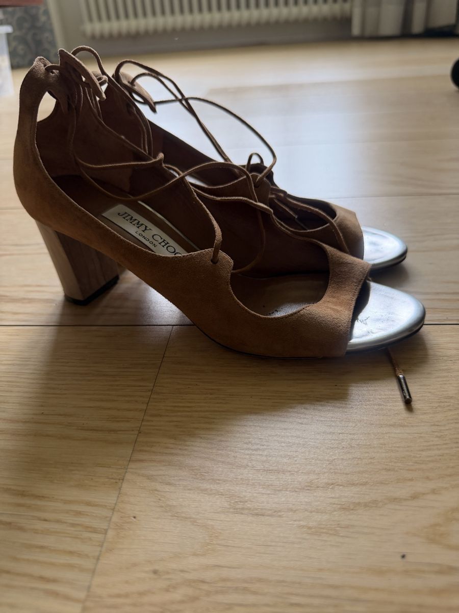 Jimmy Choo Damenschuhe: Jimmy Choo Sandalen – Gebraucht aus Zürich von cha_y9x8