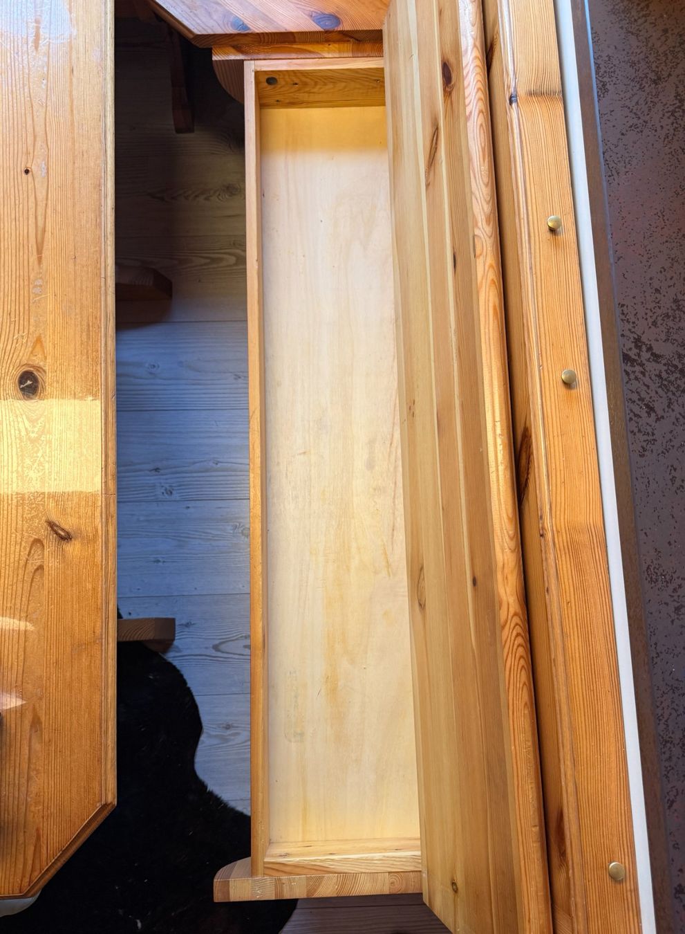 Set di tavolo e panche: Eckbank mit Tisch und Stühlen – Usato da Oberterzen venduto da HadrielP 3