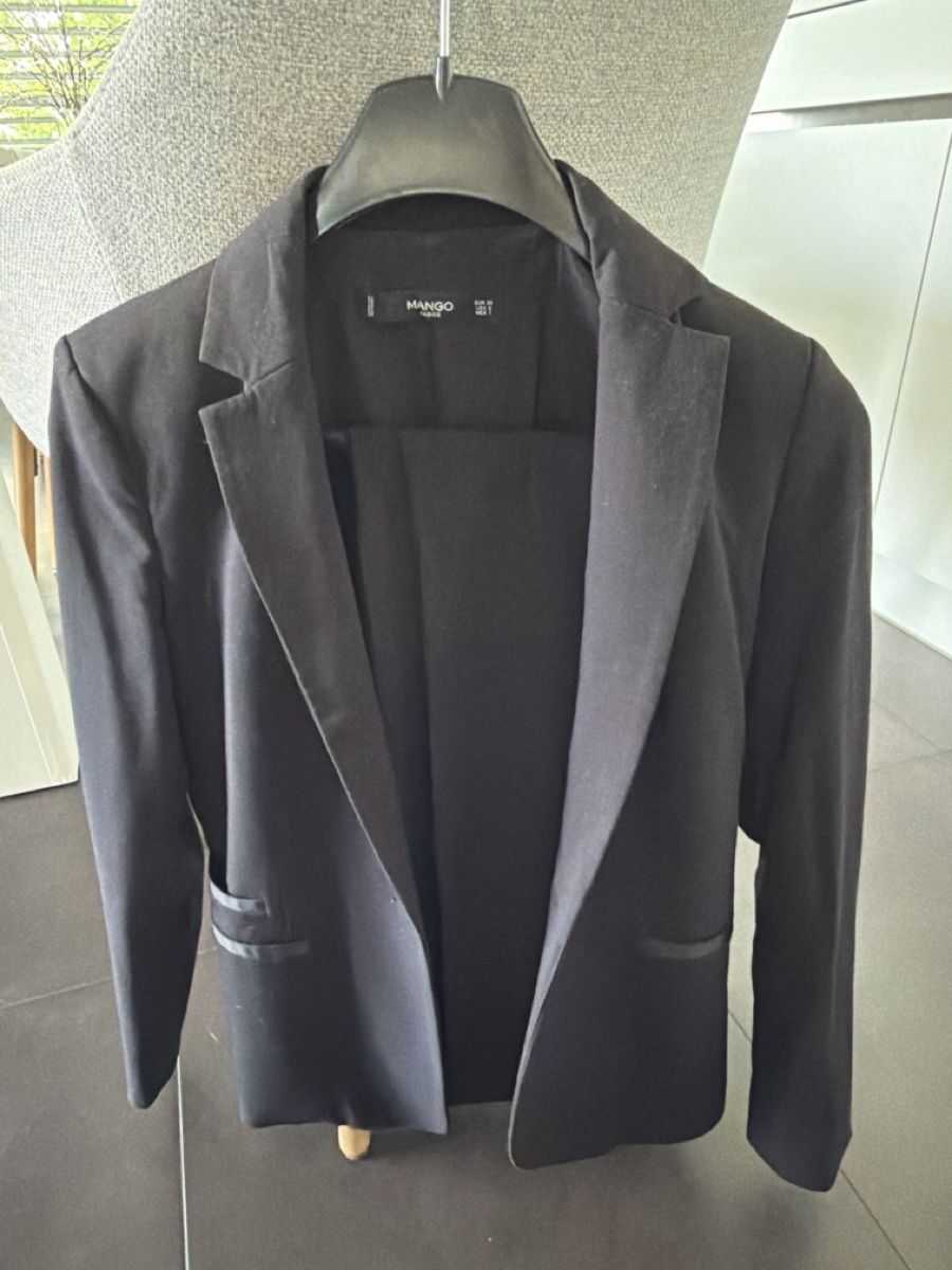 Mango Ensembles & Tailleurs: Blazer mit passender Hose  – D'occasion à Zürich par sabri810