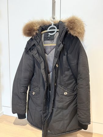 Winterjacke Damen schwarz mit Fell-Kapuze Grösse S