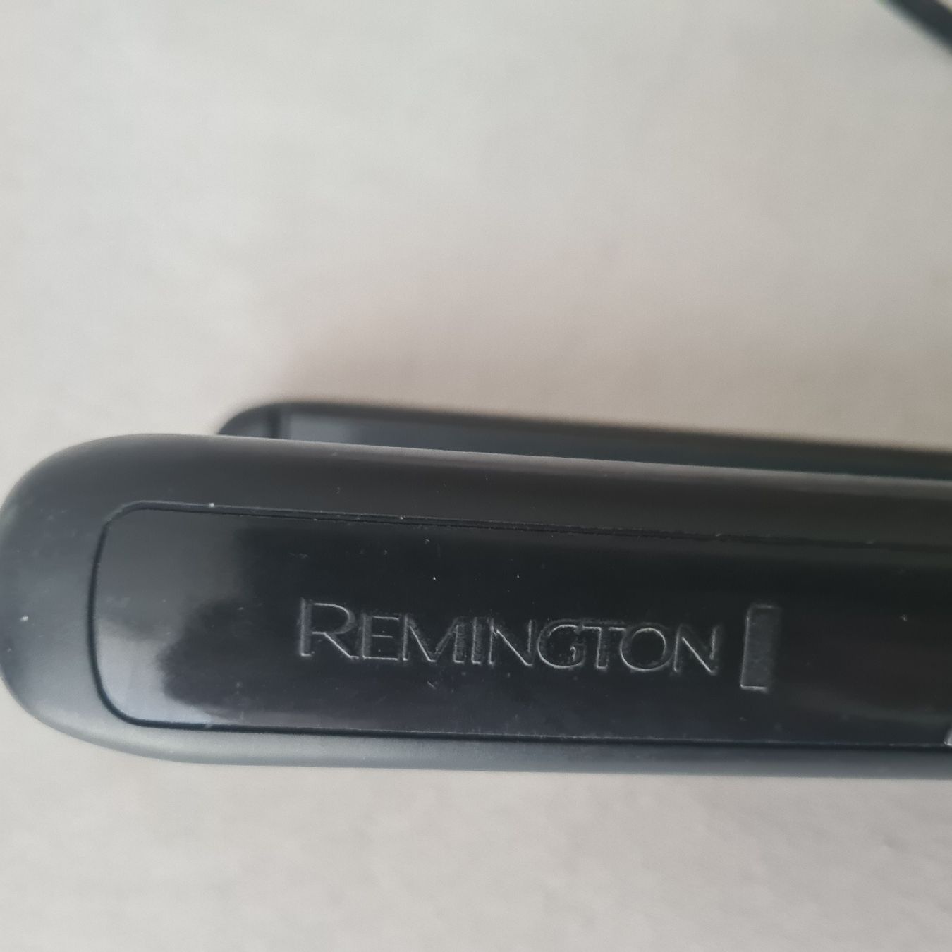 Remington Fers à boucler & lisser: Remington Haarglätter – D'occasion à Steinen par turbogeiss99 2