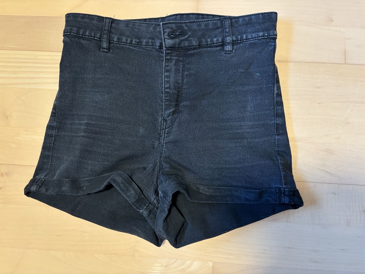 H&M Pantaloni: Kurze Hose 38 – Usato da Kesswil venduto da Branca-01 1