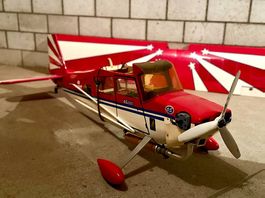 Modellflugzeug - Super Decathlon