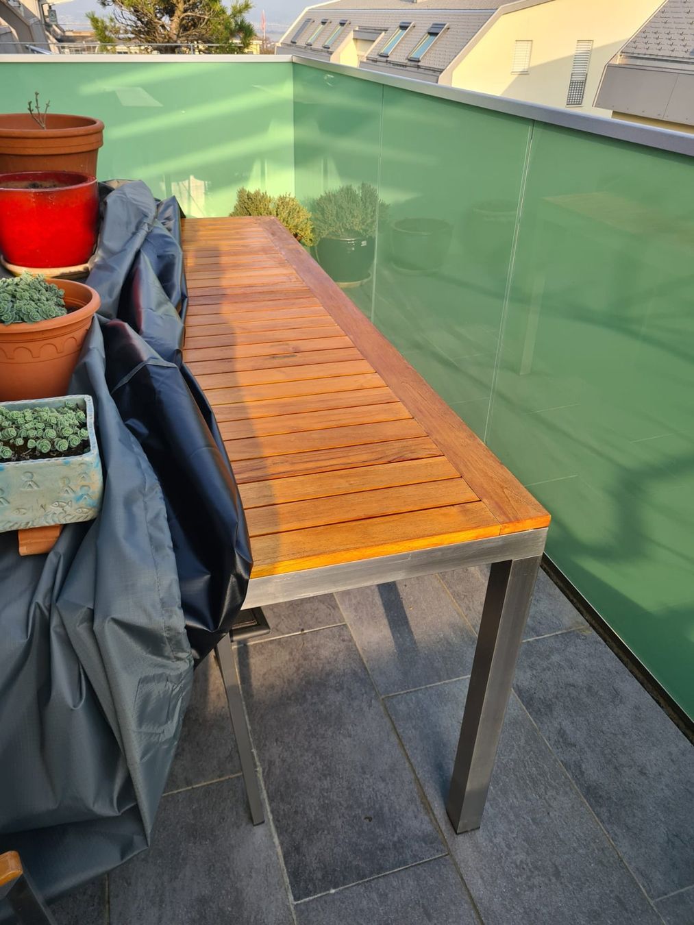 Tische: Gartentisch mit Schutzhülle – Gebraucht aus Wilen b. Wollerau von littleal 1