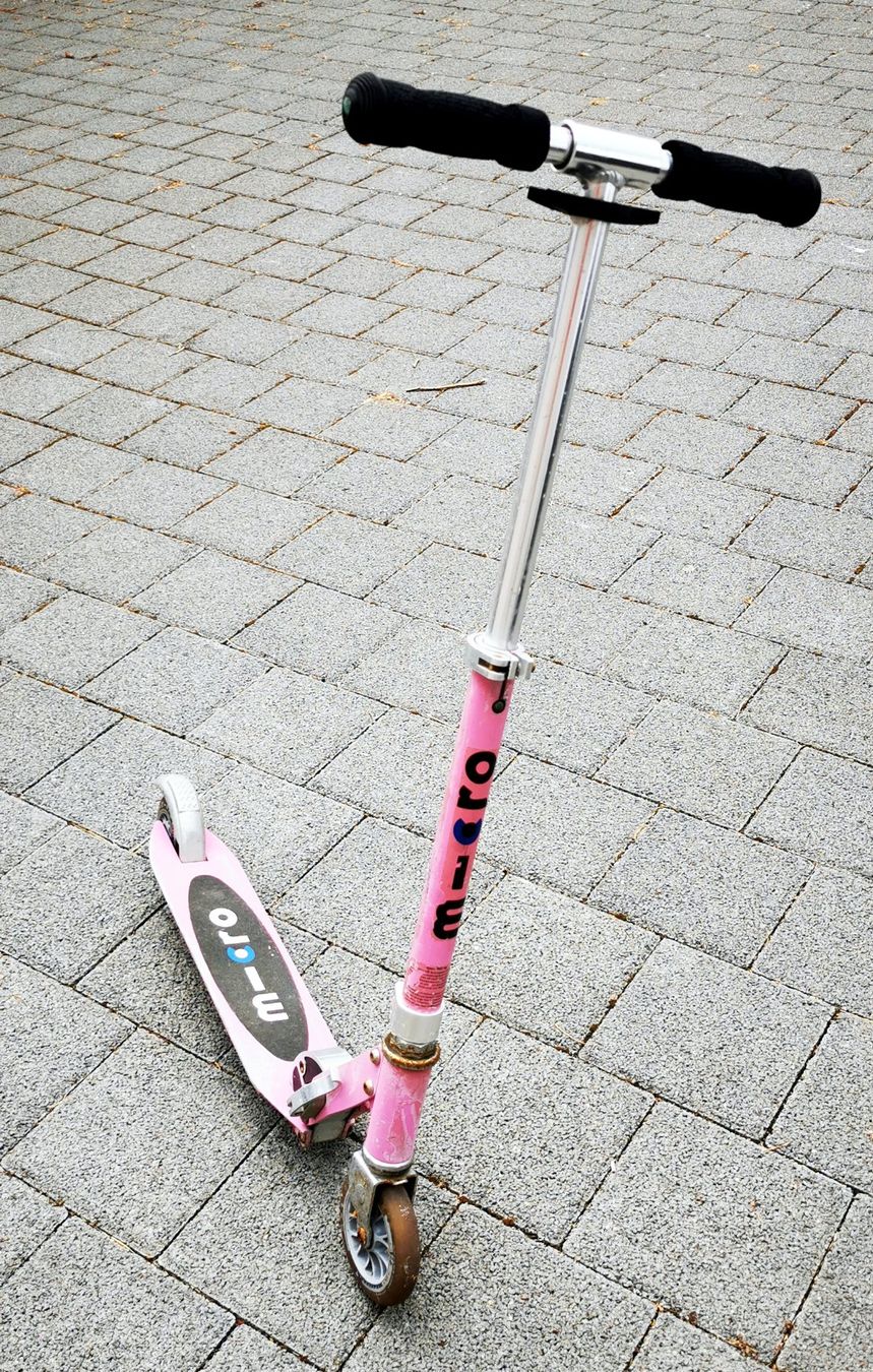 Micro Kickboard: Tretroller Micro pink gebraucht – Gebraucht aus Wohlen AG von Sreichmuth