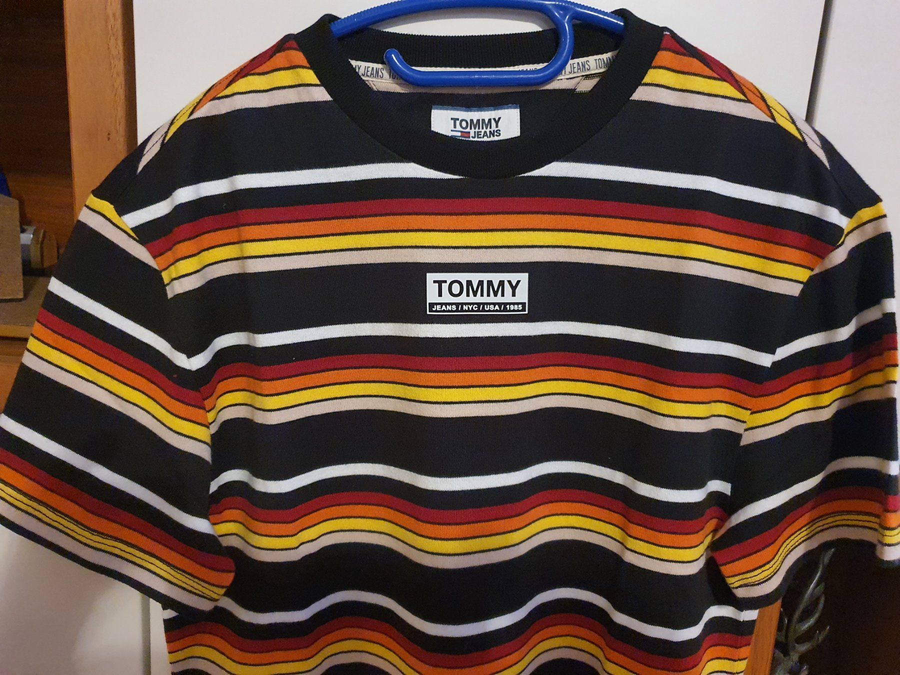 Tommy Hilfiger Camicie, T-shirt & Polo: Sehr schöne T.Shirt von TOMMY Gr. S – Nuovo e nell'imballaggio originale da Schaffhausen venduto da Jaggi 3