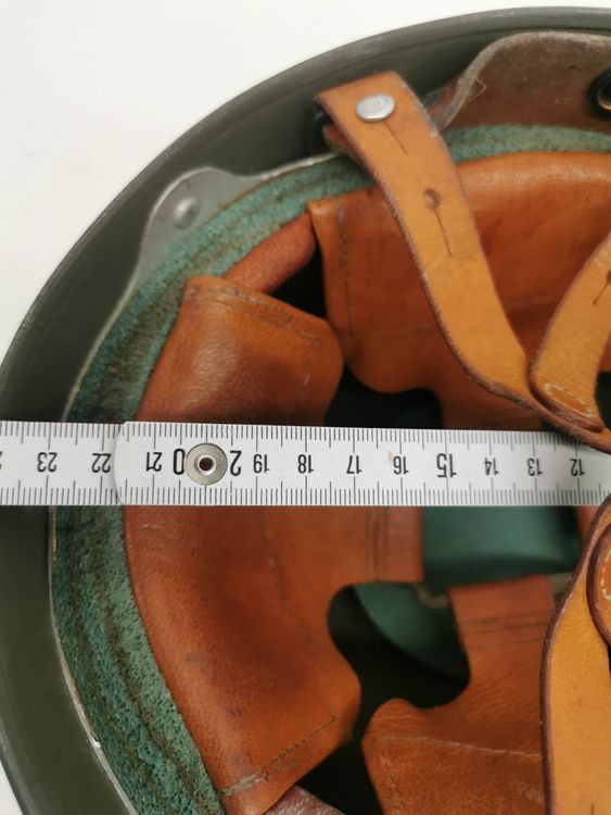 Stahlhelm Ungarische Armee Oliv – Mit Verstellbarem Lederkinnband, Ca. 1,5 Kg