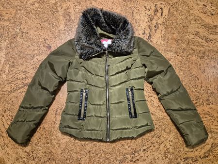 Winterjacke Khaki mit Fellkragen, Gr. 152
