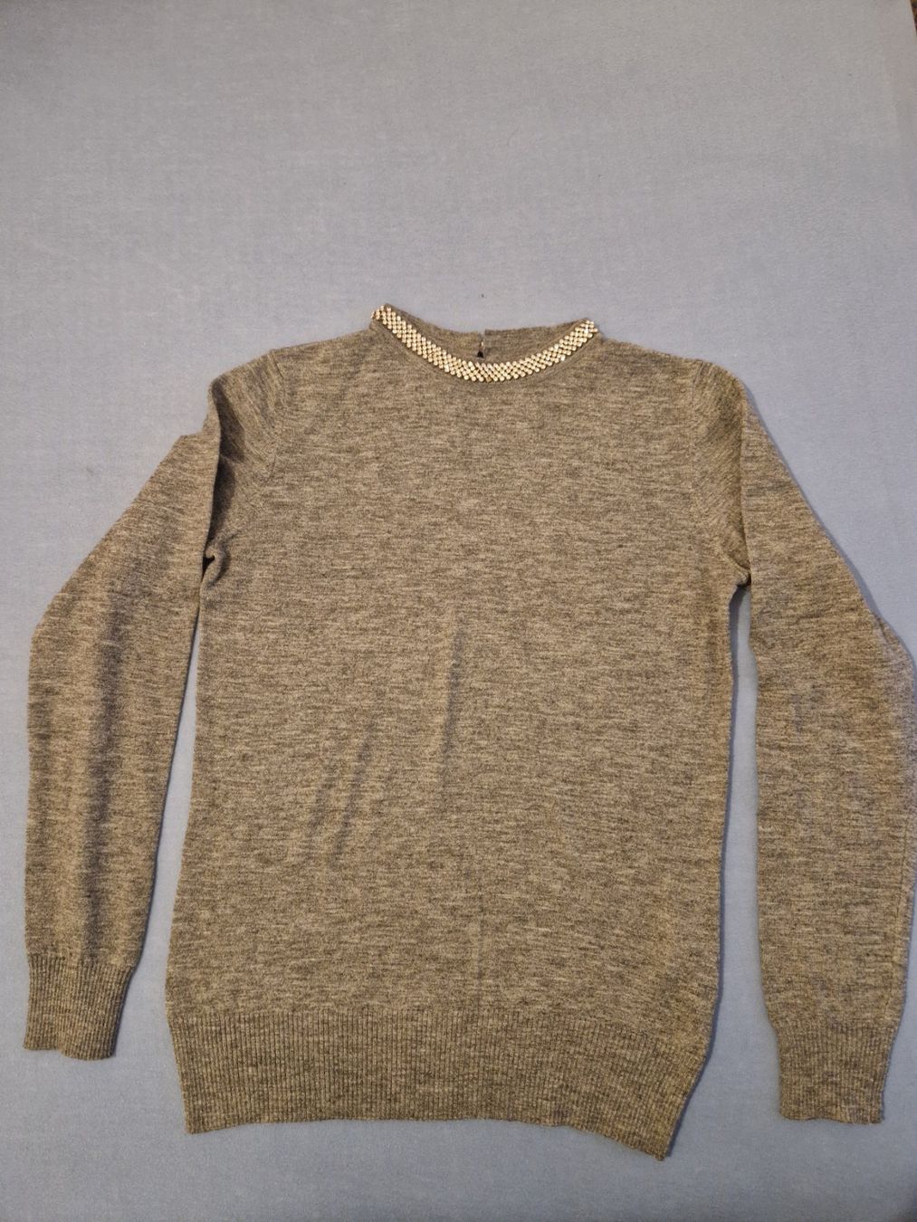 Morgan Maglioni & Felpe: MORGAN Damenpullover mit Strasskragen – Usato da Emmen venduto da GrabandGo