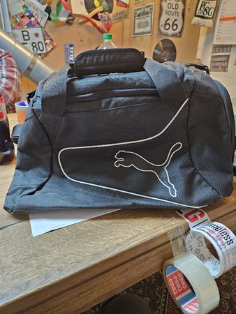 Puma Sporttasche Schwarz (F2)