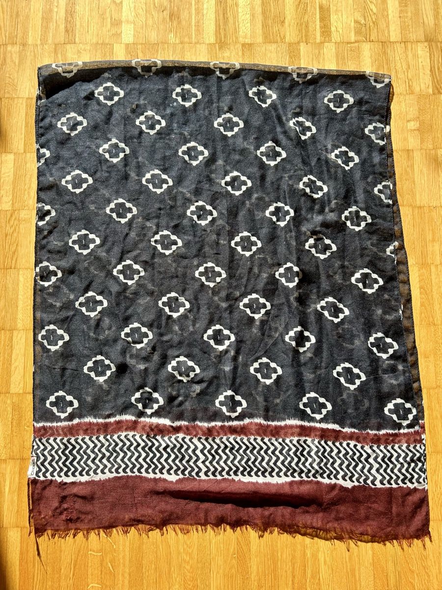 Foulards, Tücher & Schals: Schöner Creeks Schal, neu – Neu und originalverpackt aus Stäfa von yumai1