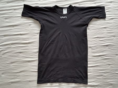 UYN Funktionsshirt Gr. S/M, neuwertig, ideal für Sport