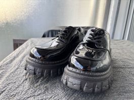 Schwarze Lack Schuhe, Grösse 36, Plateau - Neuwertig