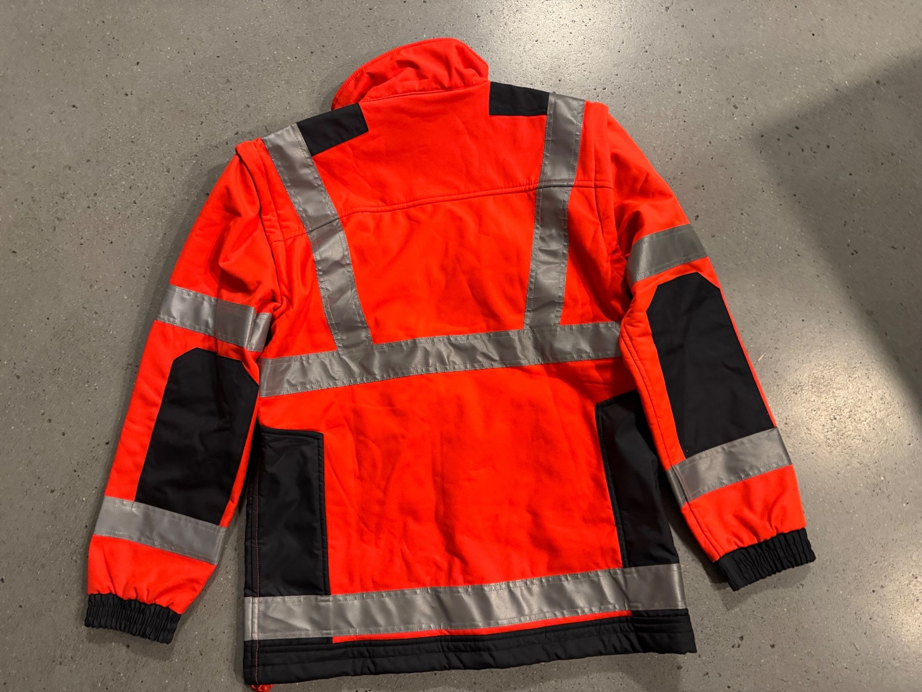 Giacche: Warnschutzjacke mit abnehmbaren Ärmeln – Usato da Ardez venduto da bak1 1