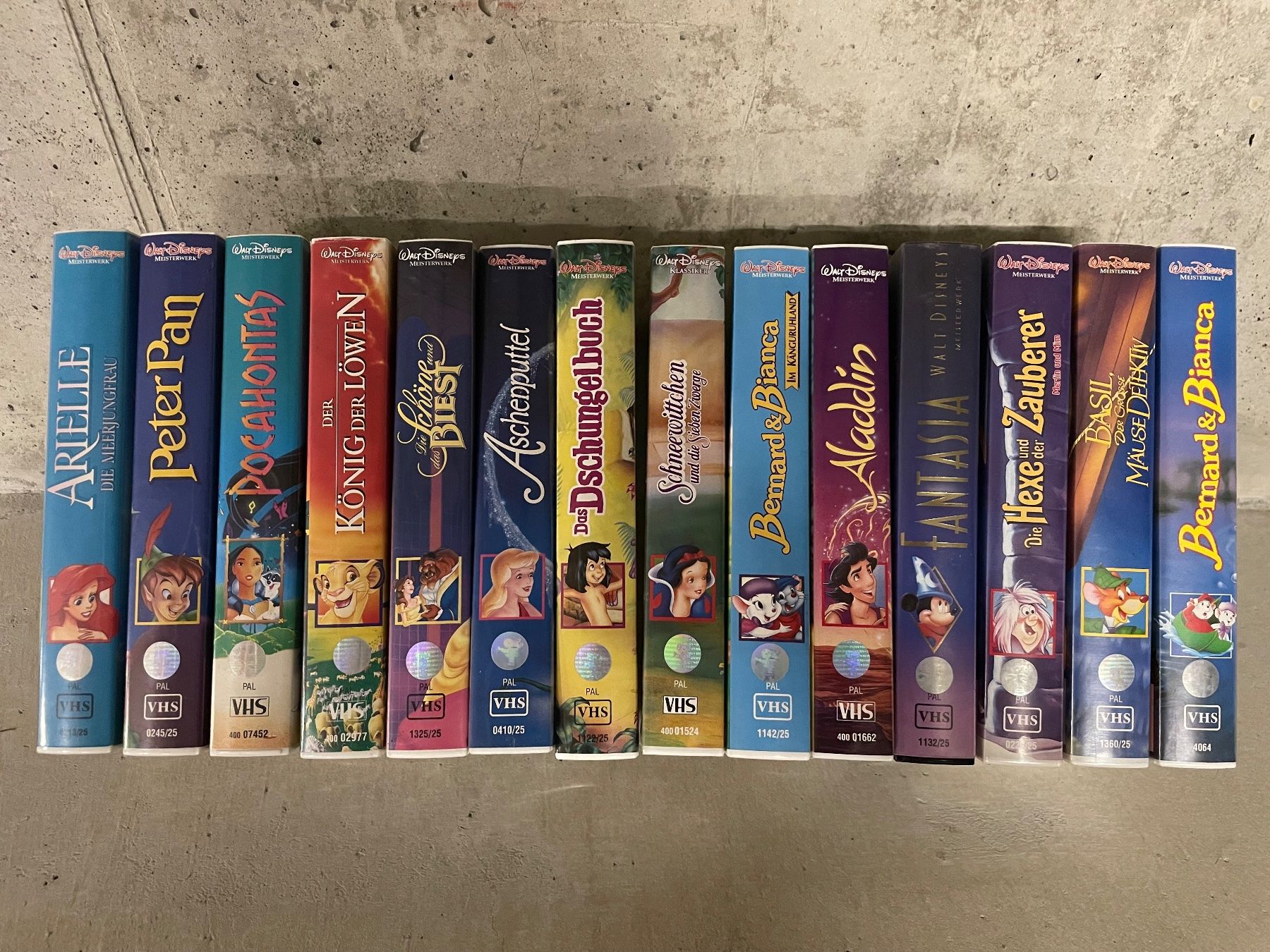 Tutti i VHS: 14 Walt Disney VHS Kassetten – Usato da Stäfa venduto da san_76dm