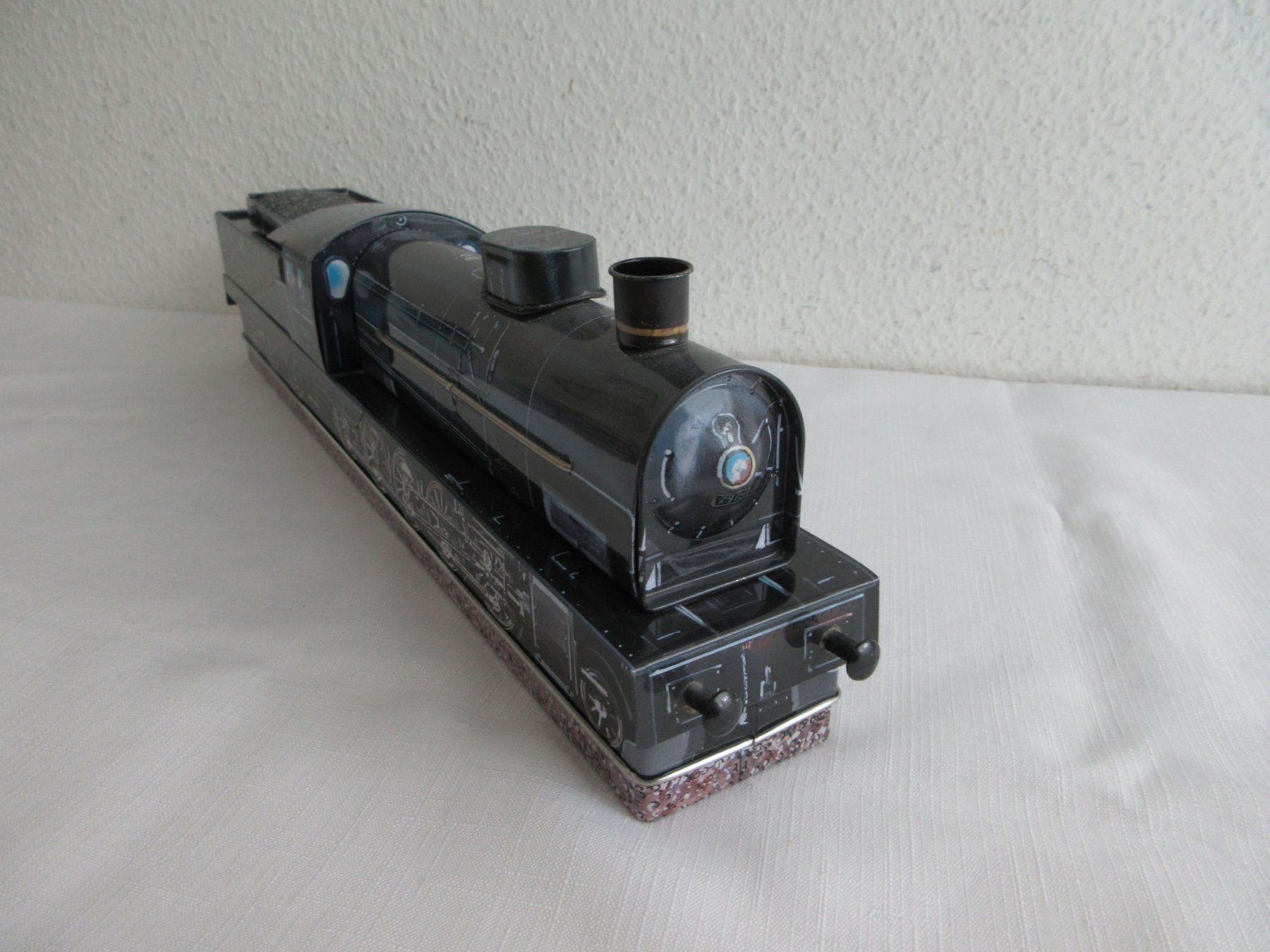 Modellini di ferrovie: Blech - Dampflocki vom Läckerli Huus, 2003 – Usato da Binningen venduto da Oldfashion 1