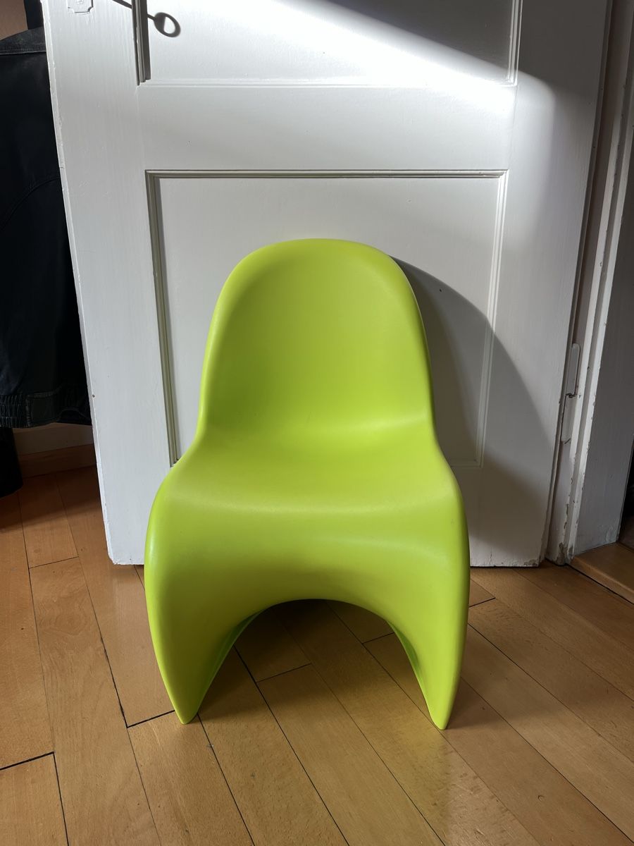 Vitra Stühle: Vitra Panton Junior Chair – Gebraucht aus Basel von and_bc5b 1