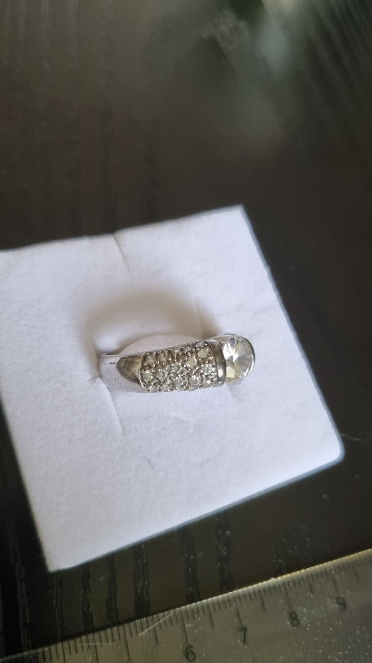 Anelli: Funkelnder Ring, mit Zirkonia Steinen, Grösse 58 – Usato da Glattbrugg venduto da Hamburgstadt 5