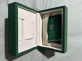 Boîte Rolex verte d'occasion pour montres, avec papiers. ...