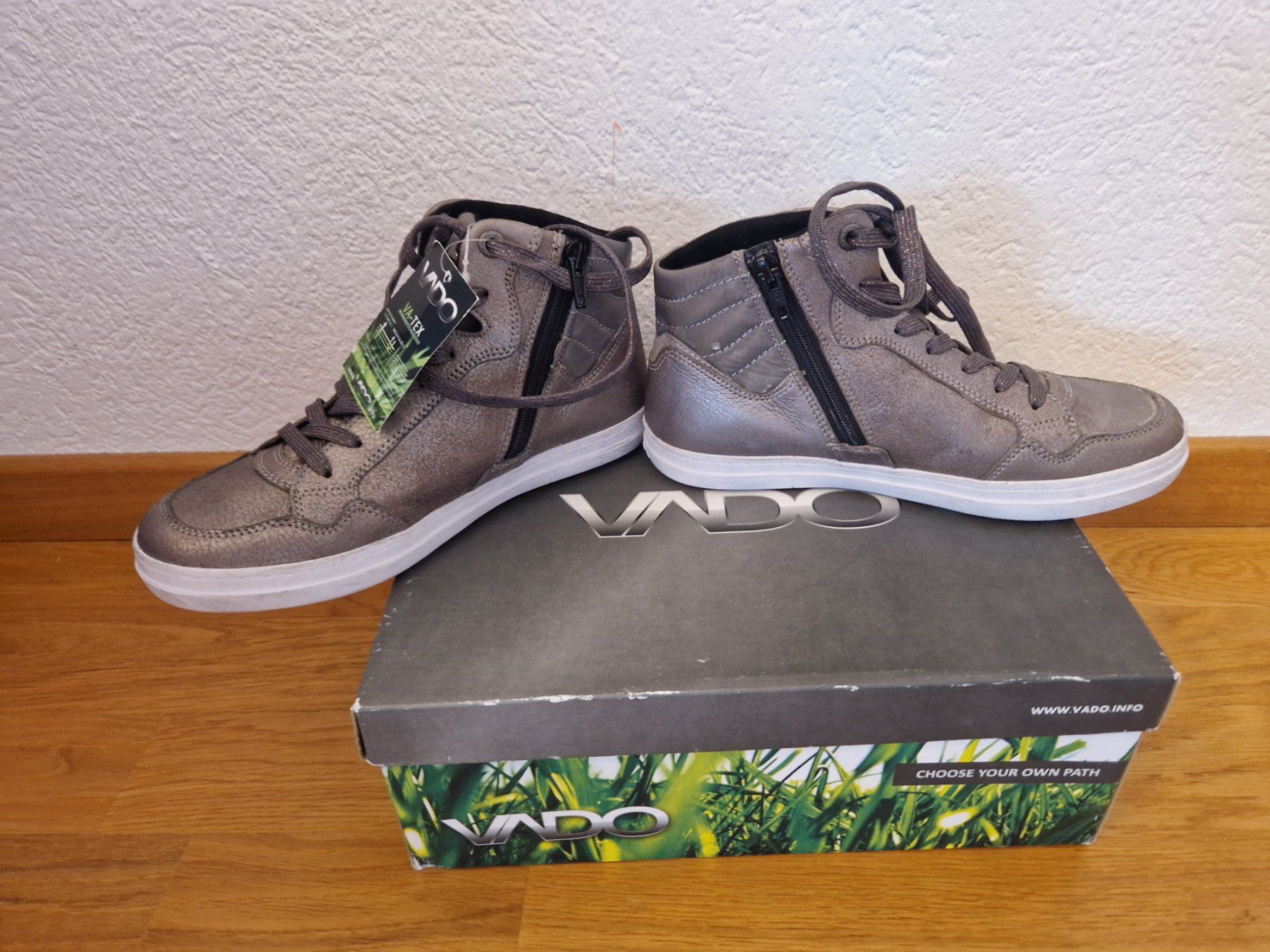 Scarpe per ragazze: Vado Sneaker, Gr. 36, Neu mit Etikett, Grau – Nuovo e nell'imballaggio originale da Buchs Sg venduto da Valedi 4