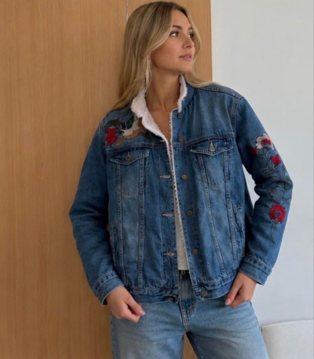 Jacken: Giacca in denim con ricami – Gebraucht aus Payerne von Petite-vendeuse