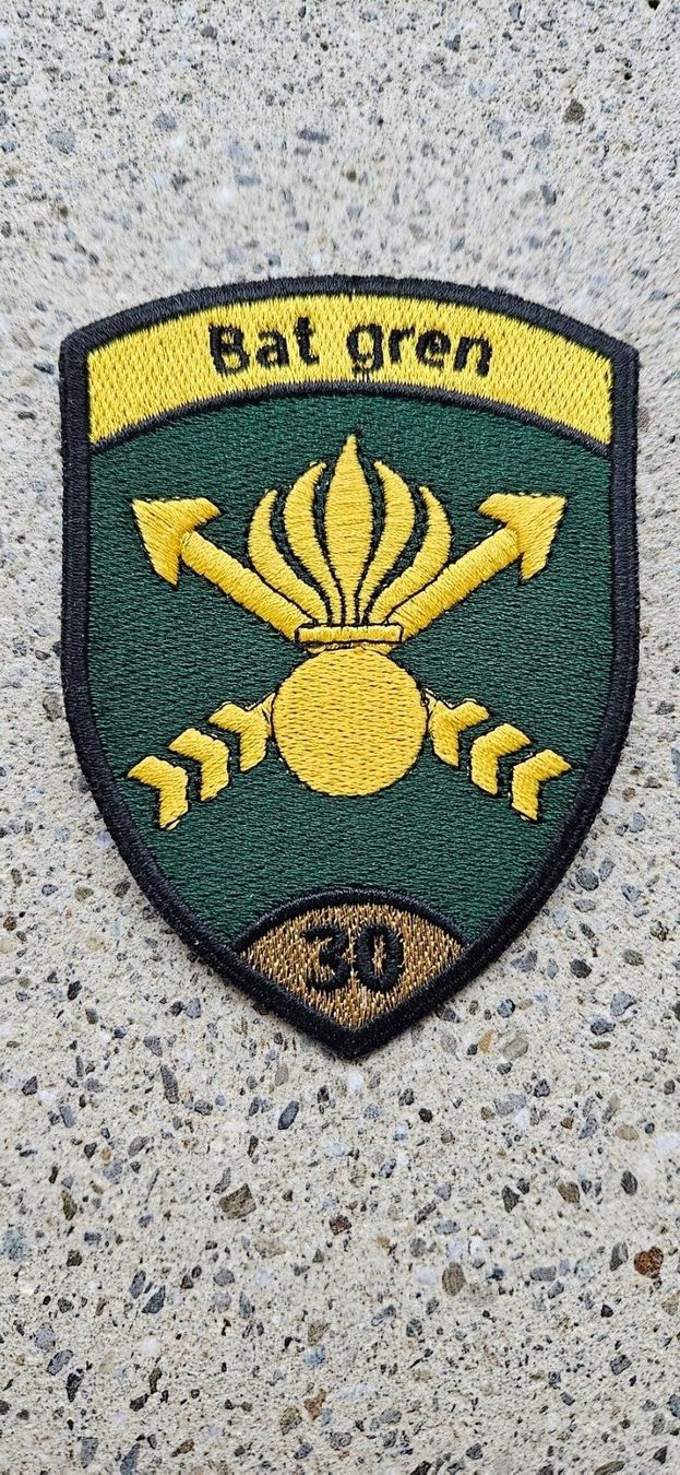 Schweizer Armee Placchette & Badge: *** Badge Grenadier ohne  klett *** – Nuovo e nell'imballaggio originale da Riedholz venduto da fr_sIruP