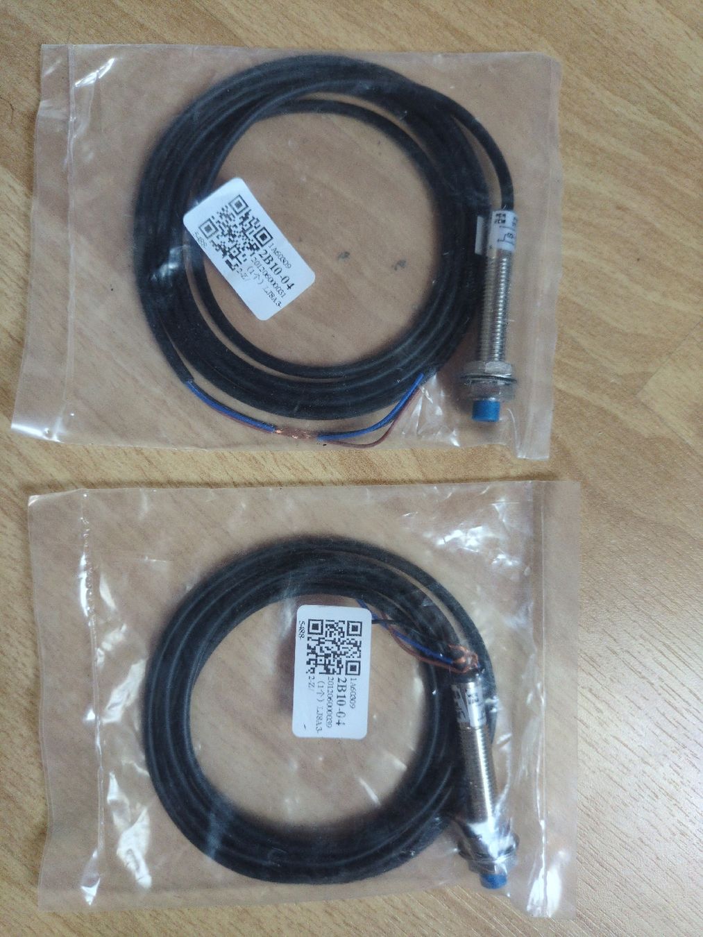 Interruttori: Inductive Proximity Sensor Switch NPN NO M12 2B10-04 New – Nuovo e nell'imballaggio originale da Wohlen AG venduto da Tud_pyl8