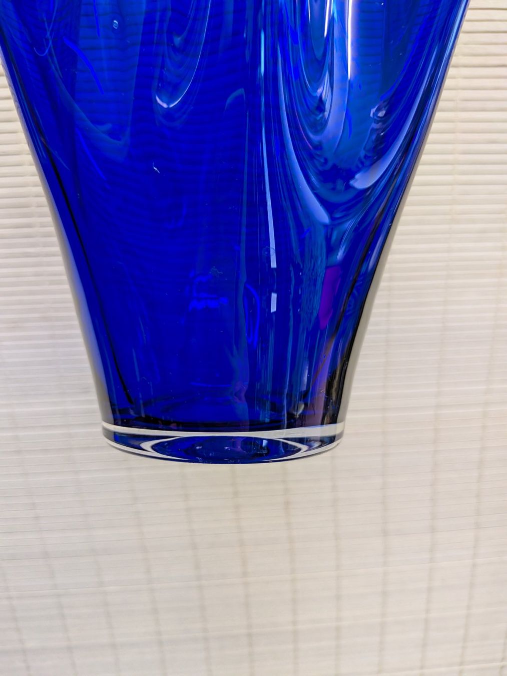 Vasen & Gefässe: Grosse blaue Fazzoletto Vase Glasvase – Gebraucht aus Emmen von magelan 3