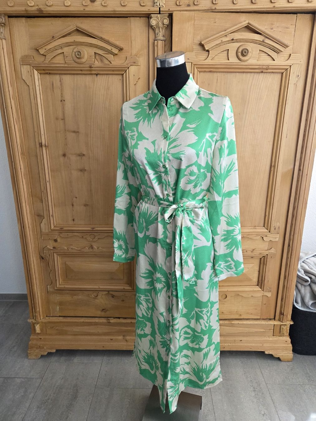 Vila Vestiti: schönes Kleid, Vila – Nuovo (secondo la descrizione) da Wiesendangen venduto da Sinhuk 1
