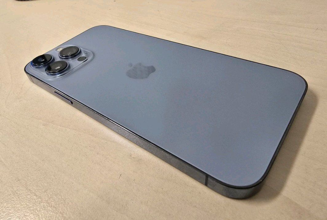 Apple Telefoni cellulari / Smartphones: iPhone 13 Pro Max (128GB) Akku 95% – Usato da Luzern venduto da Waince786 3