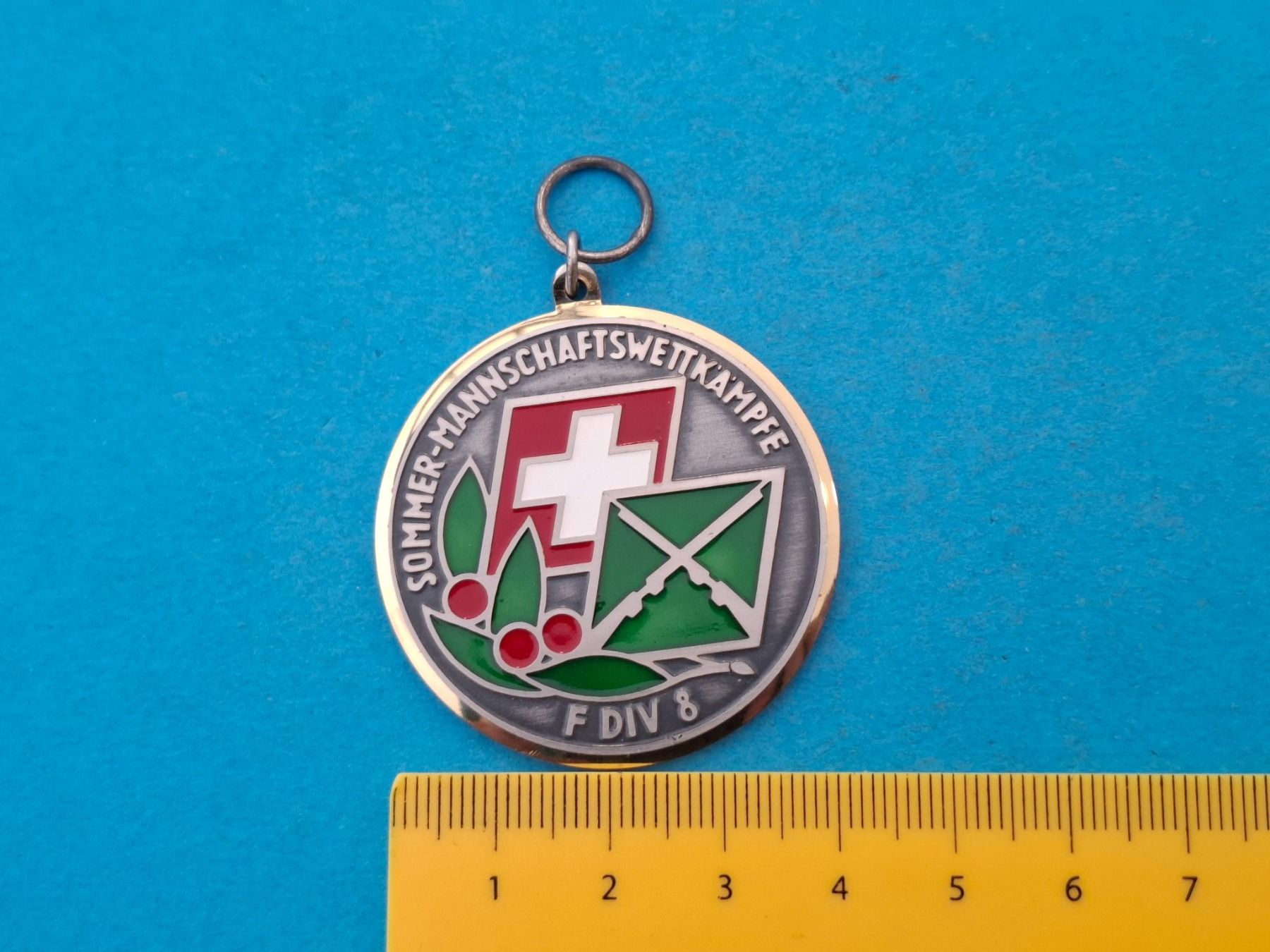 Medaillen: F DIV 8 (z332) – Gebraucht aus Schwanden GL von Suvorov 1