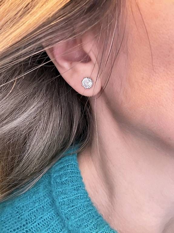 Orecchini pendenti & Orecchini a lobo: Silberne Ohrstecker mit Zirkonia klein – Usato da Thalwil venduto da han_2b8c 7