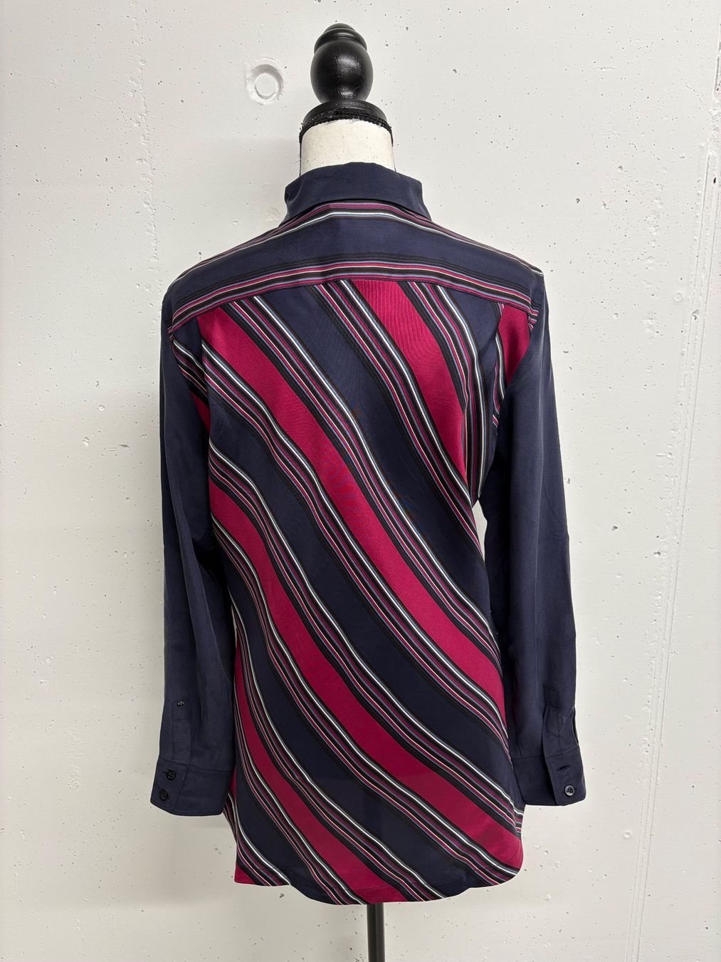 Sportmax Blusen: Sportmax Bluse Gr. 40 Seide blau gestreift – Neu (gemäss Beschreibung) aus Regensdorf von secondchancefashion 2