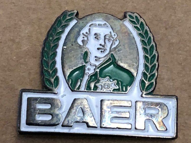 Swiss Placchette & Badge: Vends Pins Baer – Usato da Corpataux venduto da pfi_27t6