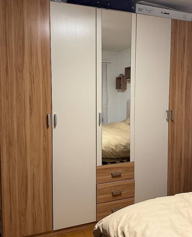 Schränke: Kleiderschrank Gratis – Gebraucht aus Buchs SG von 3452 1