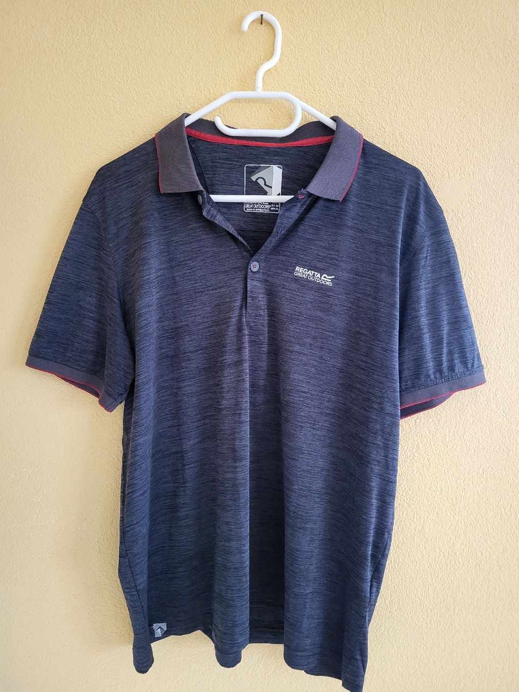 T-Shirts: Regatta Polo Herren Dunkelgrau Grösse XL – Gebraucht aus Bettmeralp von ra_jo_9