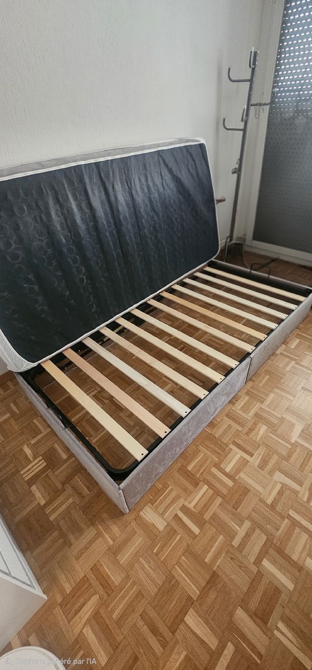 Letti: Lit complet avec sommier relevable coffre de rangement – Nuovo (secondo la descrizione) da Cheseaux-Lausanne venduto da and_ly89 2