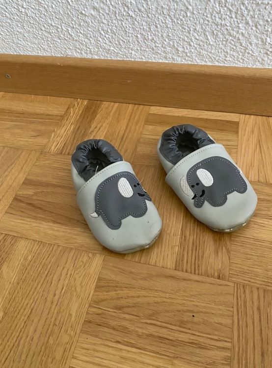Chaussures garçon: Kinder Hausschuhe Grösse 20 – D'occasion à Zürich par zd_1965