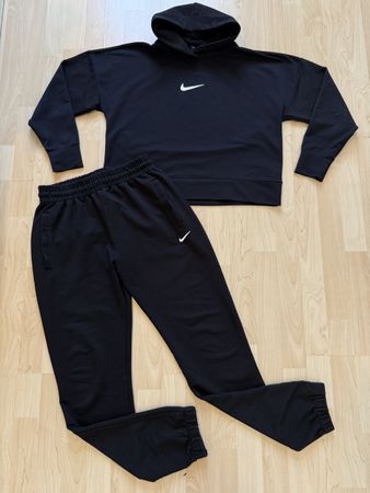 Nike Damen Trainingsanzug Set Schwarz Grösse M – Sportlich &