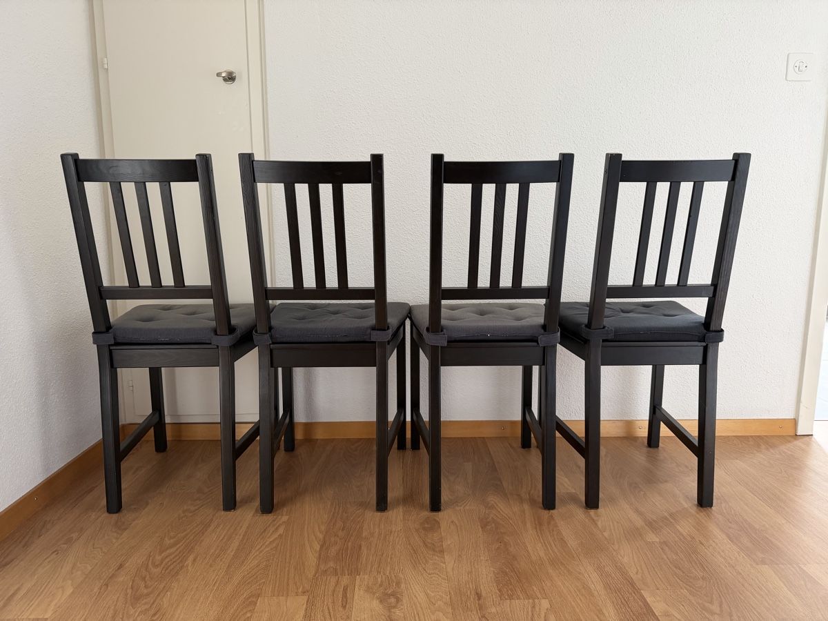 Ikea Sedie: 4 IKEA STEFAN chairs black. Including cushions – Usato da Uster venduto da ann_658q 1