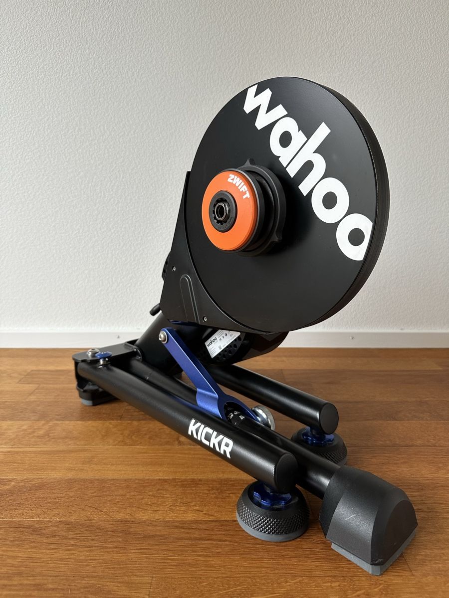 Wahoo Hometrainer: Wahoo KICKR V6 mit Zwift Cog & Click – Usato da Luzern venduto da Cheerio 1