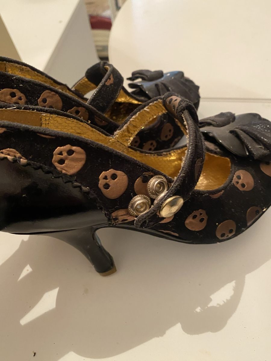Scarpe da donna: Irregular choice Schuhe Schwarz mit Totenköpfe Grösse 38 neu – Usato da Zürich venduto da tos_mht7